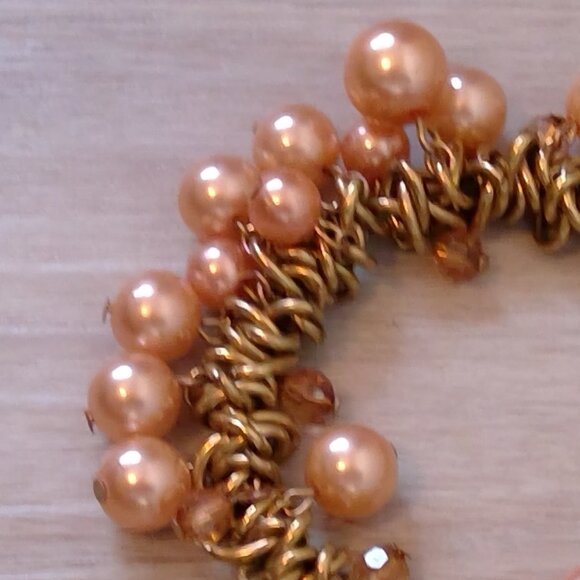 Light Coral Peach Pearl Bracelet - Picture 3 of 3